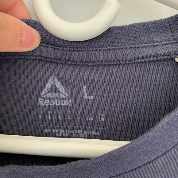 Reebok navy long sleeve - Picture 5 of 7